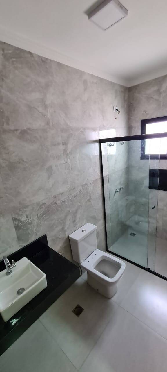 Casa à venda com 3 quartos, 250m² - Foto 7