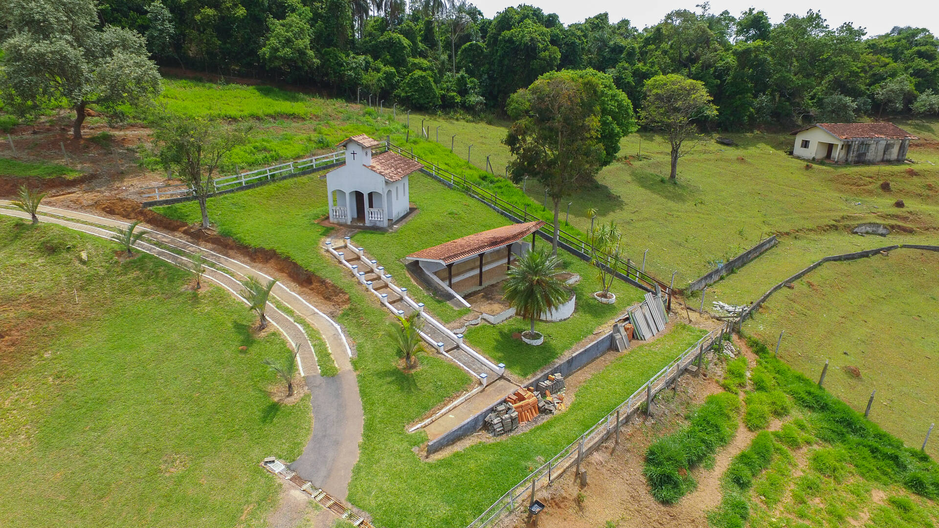 Fazenda à venda com 6 quartos, 1360m² - Foto 7