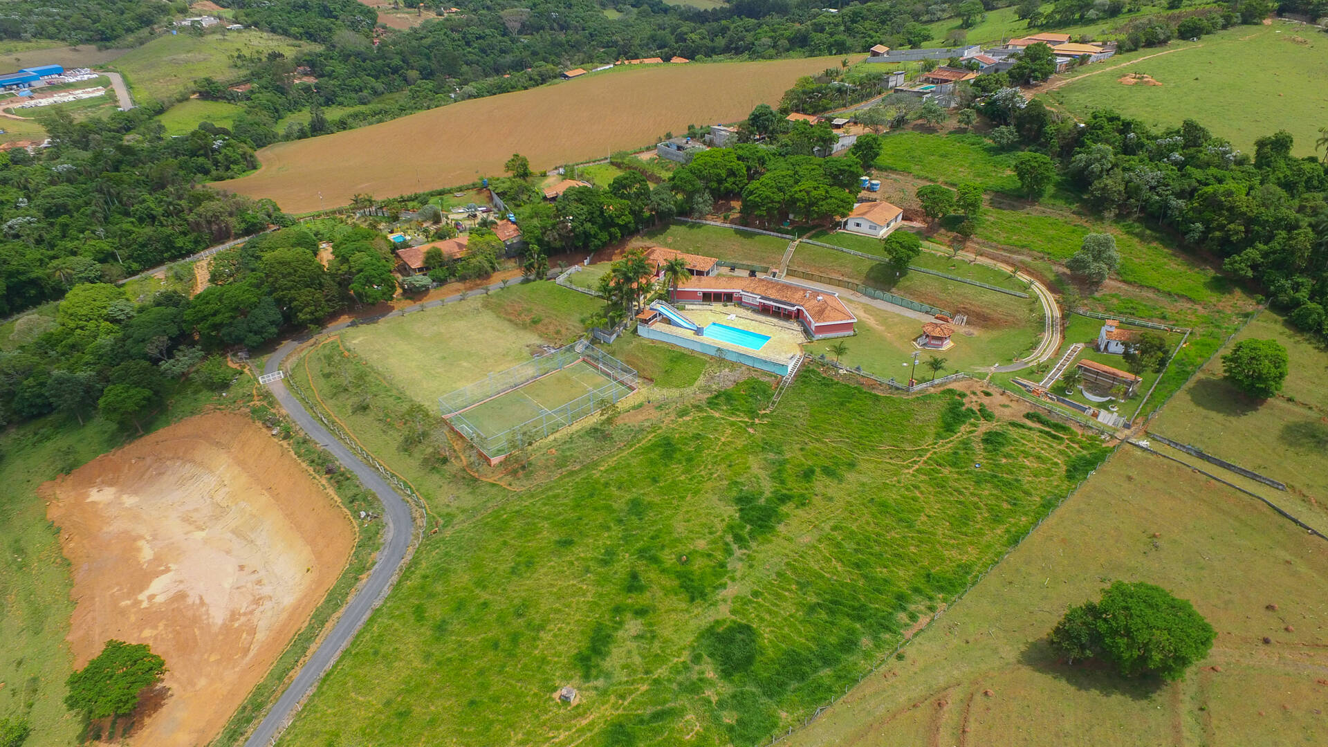 Fazenda à venda com 6 quartos, 1360m² - Foto 52