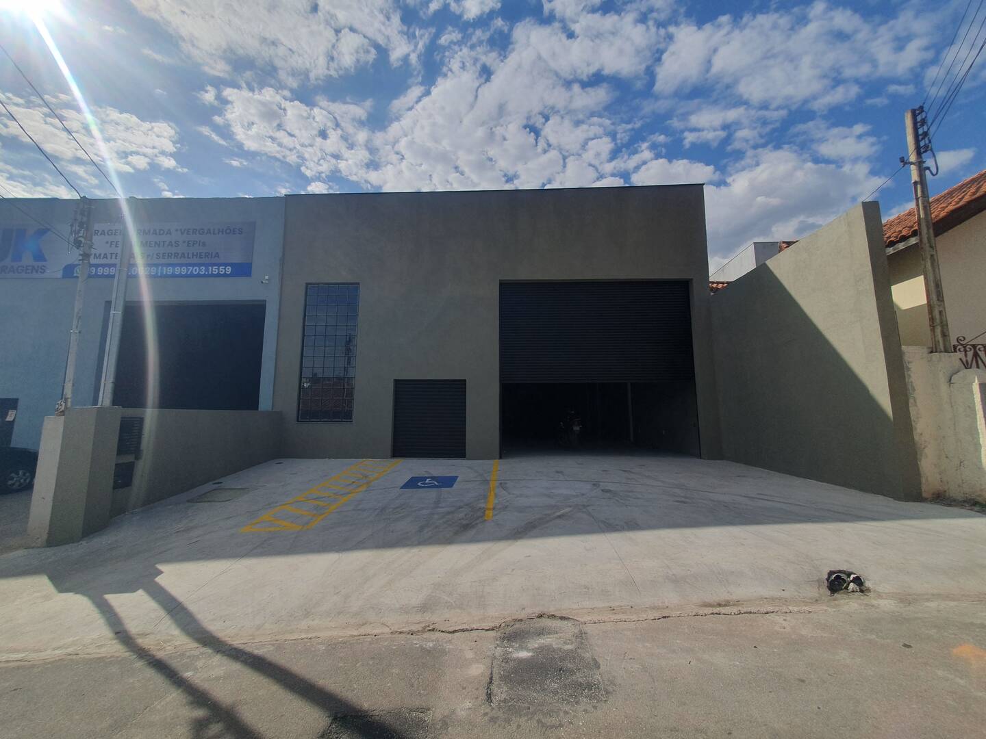 Depósito-Galpão-Armazém à venda e aluguel, 331m² - Foto 1