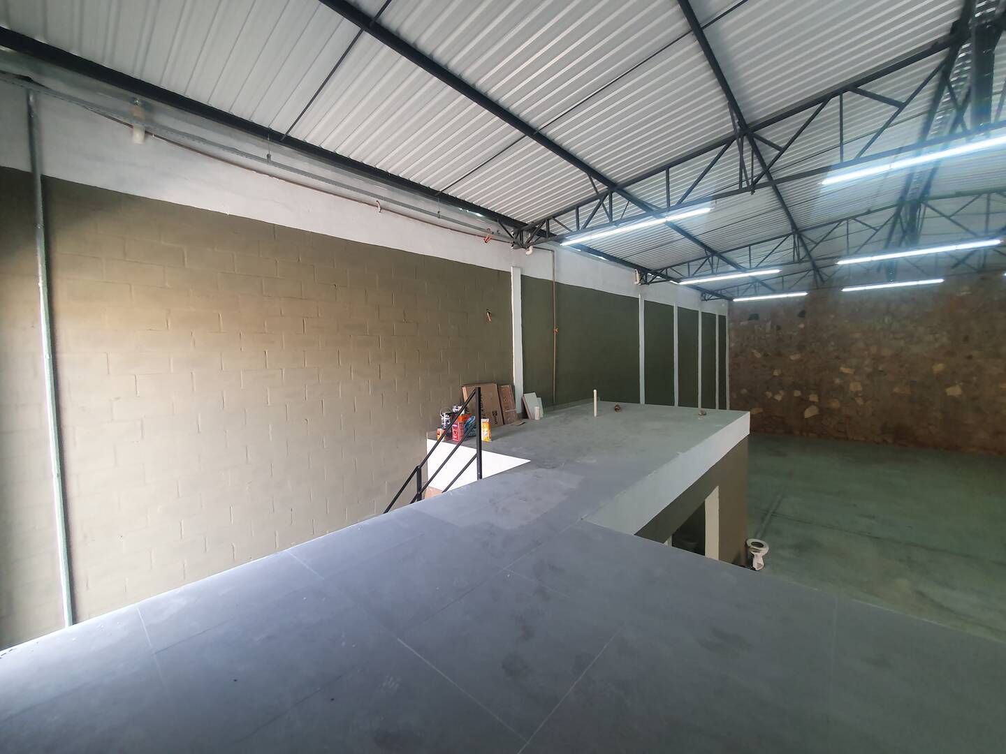 Depósito-Galpão-Armazém à venda e aluguel, 331m² - Foto 13