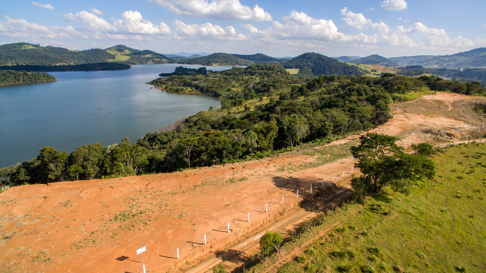 Terreno à venda, 2349m² - Foto 1