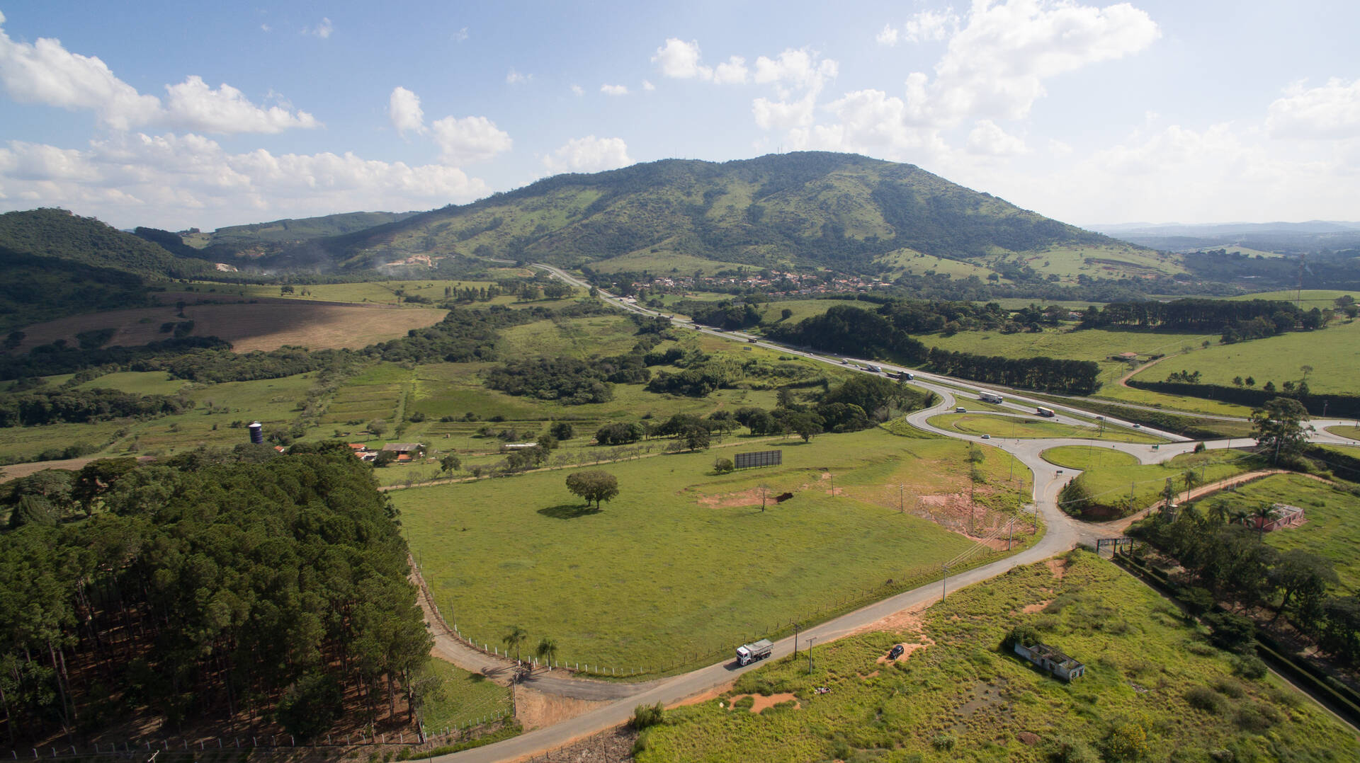 Loteamento e Condomínio à venda, 45000m² - Foto 2