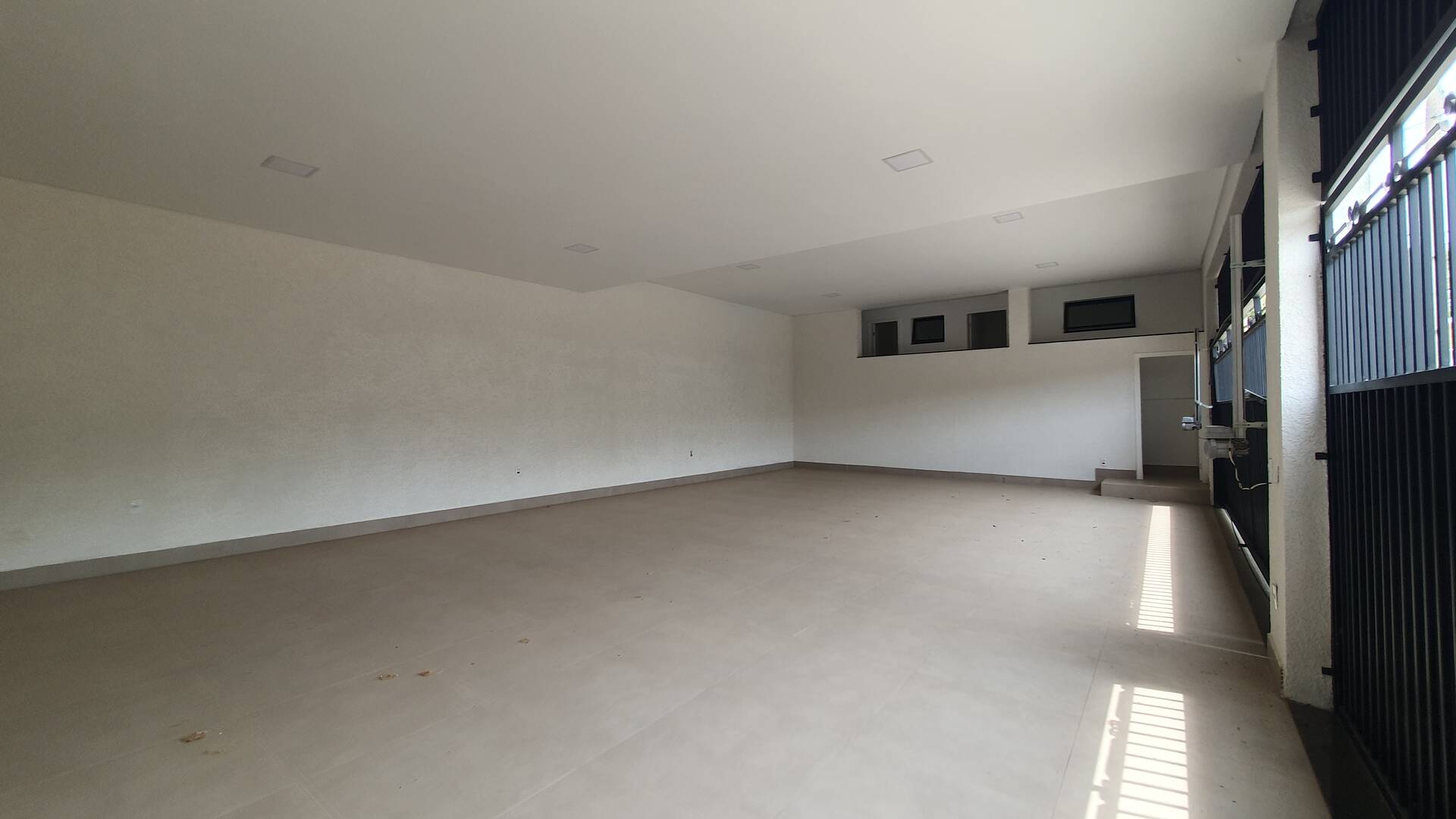 Casa para alugar com 3 quartos, 200m² - Foto 8