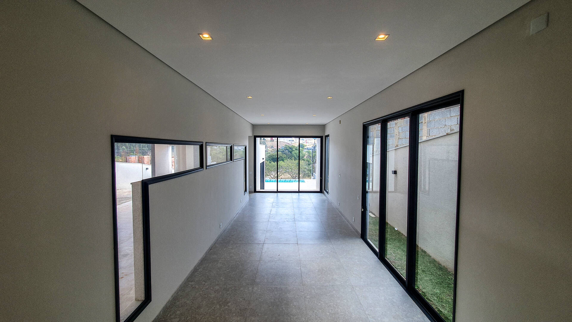 Casa de Condomínio à venda com 3 quartos, 250m² - Foto 4