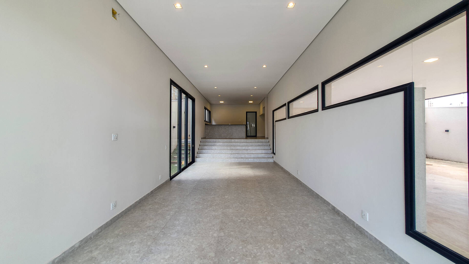 Casa de Condomínio à venda com 3 quartos, 250m² - Foto 5