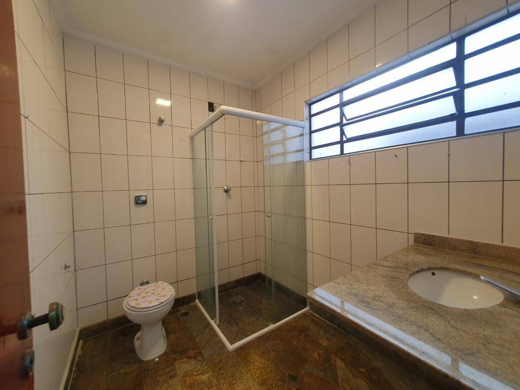 Casa para alugar com 3 quartos, 120m² - Foto 7