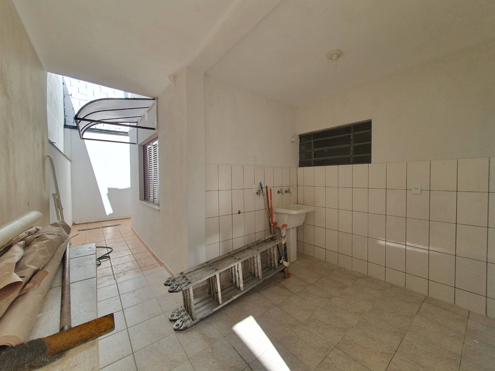 Casa para alugar com 3 quartos, 120m² - Foto 11