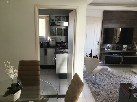 Apartamento à venda com 3 quartos, 75m² - Foto 3